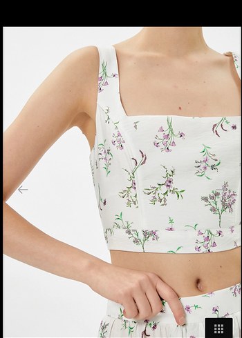 Beyaz Çiçek Desenli  Mini Büstiyer - Görsel 3