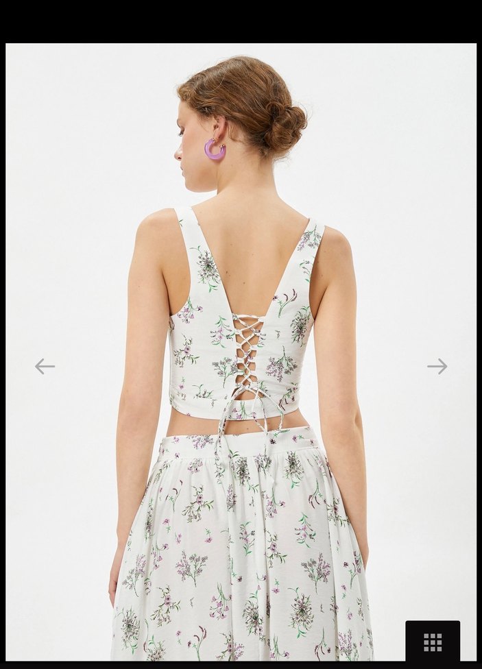 Beyaz Çiçek Desenli  Mini Büstiyer - Görsel 2