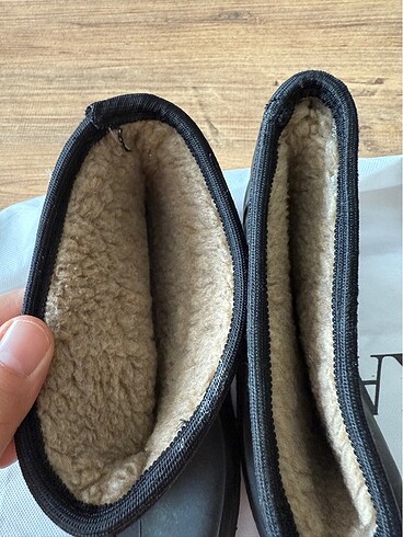 Zara İçi yünlü çizme