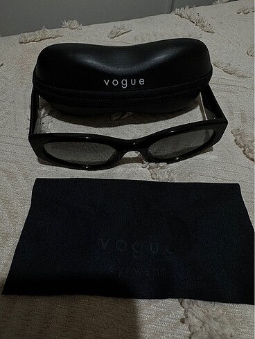 Vogue güneş gözlüğü
