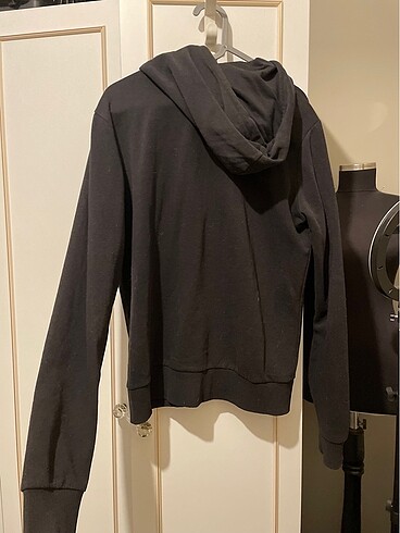 m Beden siyah Renk H&m siyah hırka