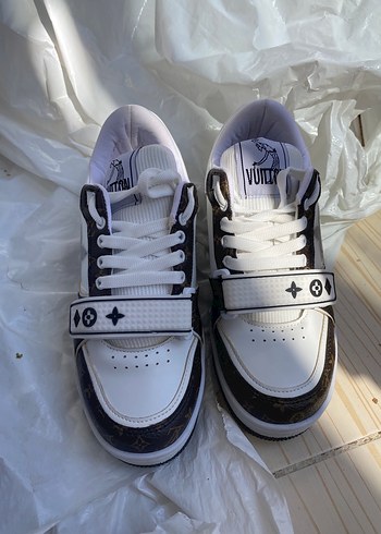 36 Beden Beyaz Baskılı Sneaker