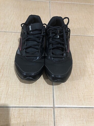Reebok spor ayakkabı