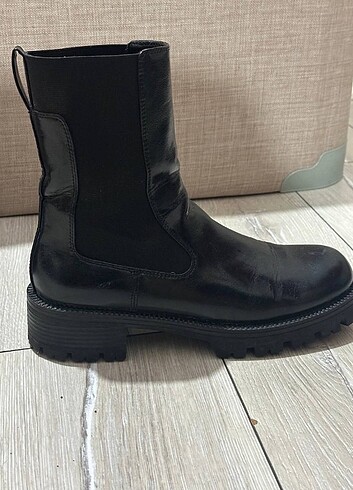 42 Beden Siya Bot ( zara) unisex ( kadın, erkek )