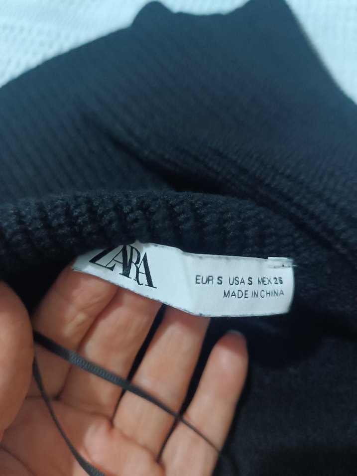 Yarım Fermuarlı Siyah Çizgili Triko Kazak - Görsel 2