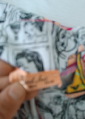 Renkli Baskılı V Yaka Kadın Gömlek - Görsel 3