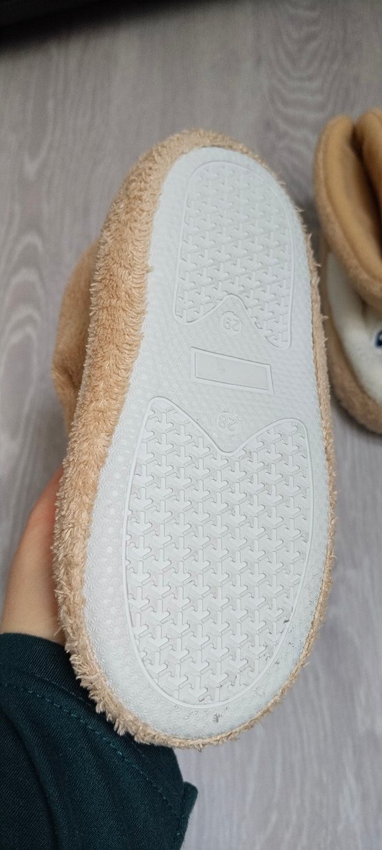 Kızlar için Nakışlı Kürklü Bej Ev Terliği - Görsel 3