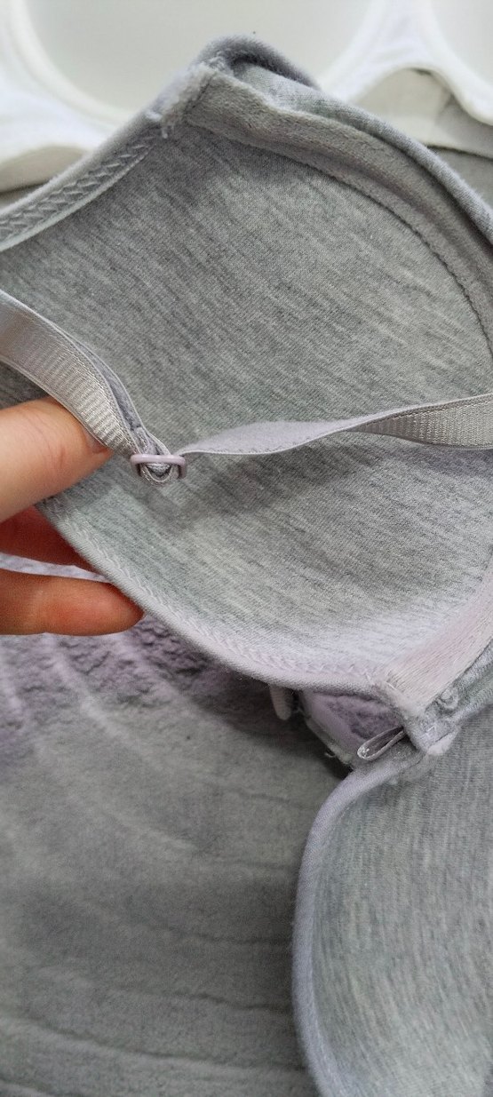 Beyaz ve Gri Minimalist Sütyen Seti - Görsel 2