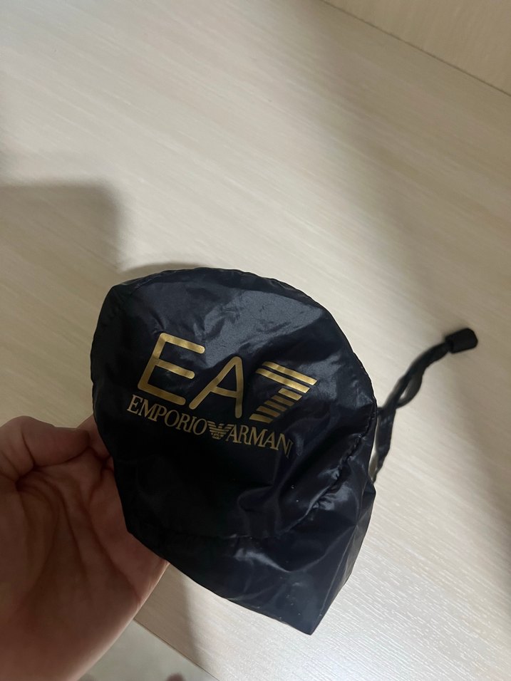 Siyah Baskılı yagmurluk Çantası - Görsel 2