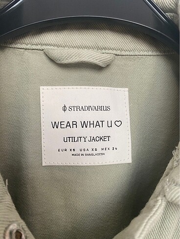 xs Beden Bir defa giyildi yeni xs ama oversize 13 yasındakı kızım kullan