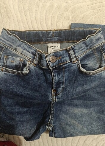 LC Waikiki 6 7 yaş kot pantolon 
