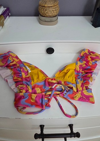 Renkli Tie-Dye Volanlı Mini Bikini Üstü - Görsel 2