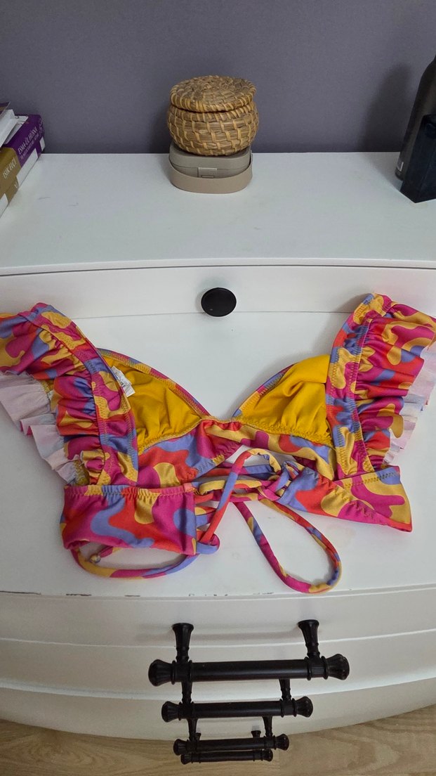 Renkli Tie-Dye Volanlı Mini Bikini Üstü - Görsel 2