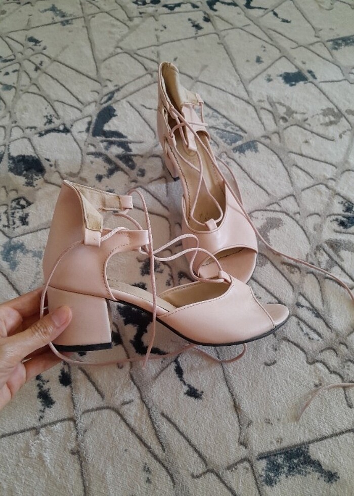 Topuklu sandalet - Görsel 2