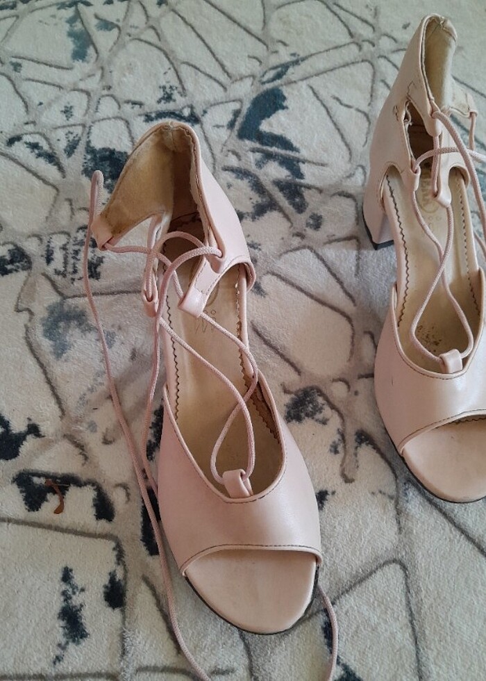 Topuklu sandalet - Görsel 3