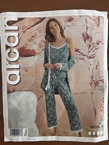 Sabahlıklı 3?lü Kadın Pijama Takımı