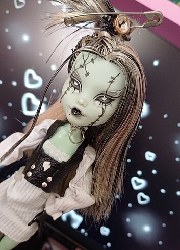  Beden Monster high frankie y2k repaint