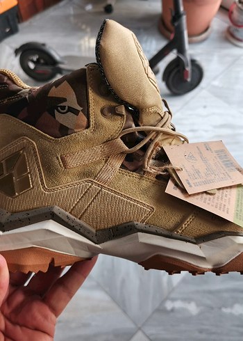 çeşitli markalarda muhtelif ayakkabılar - Görsel 12