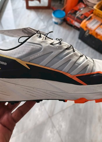 çeşitli markalarda muhtelif ayakkabılar - Görsel 4