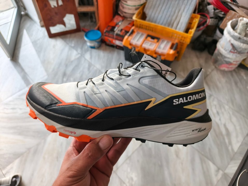 çeşitli markalarda muhtelif ayakkabılar - Görsel 3