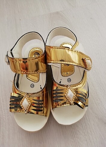 Kız bebek sandalet hiç giyilmedi 