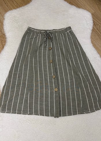 Düğmeli Gri Çizgili midi boy Keten Etek