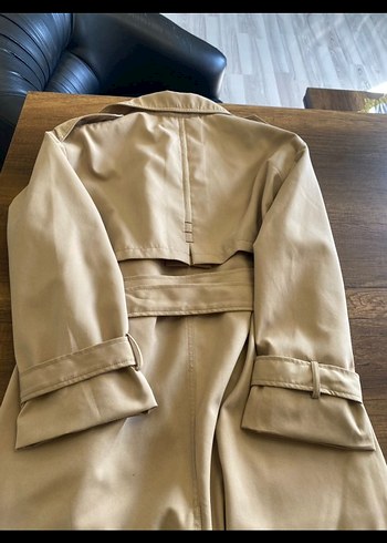 38 Beden Stradivarius trençkot