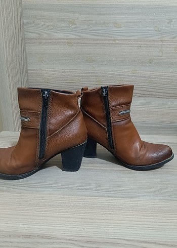 Kahverengi Deri Kadın Topuklu Bot - Görsel 2