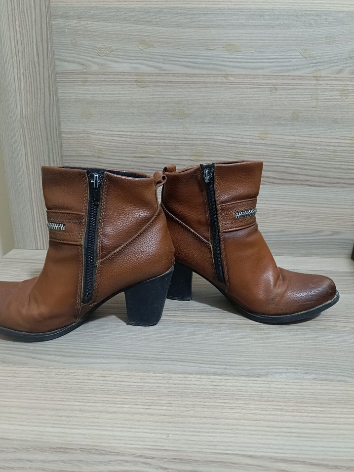 Kahverengi Deri Kadın Topuklu Bot - Görsel 2