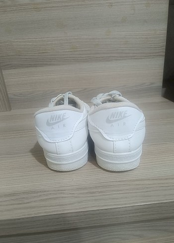 Beyaz Minimalist Kadın Spor Ayakkabı - Görsel 3