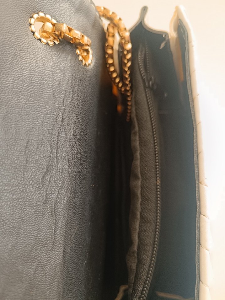 Zincir Detaylı Beyaz Deri Kadın Çanta - Görsel 5