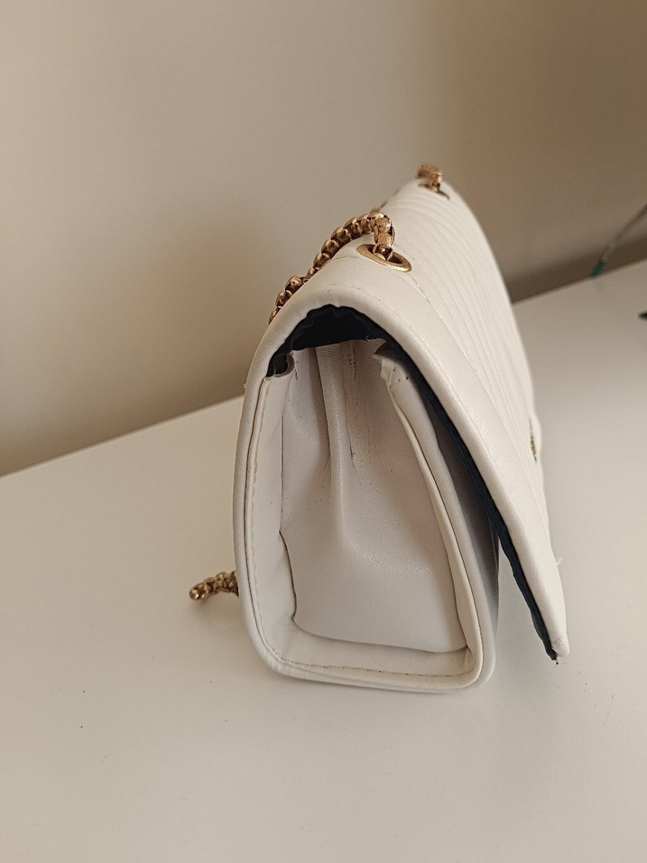 Zincir Detaylı Beyaz Deri Kadın Çanta - Görsel 3
