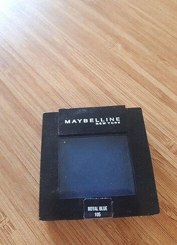 Beden Maybelline Color Sensational Mono 105