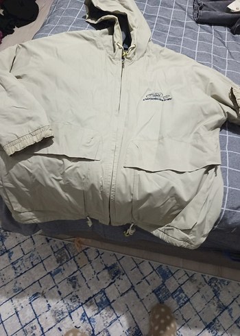 Bej Kapüşonlu Fermuarlı Mont - Görsel 4