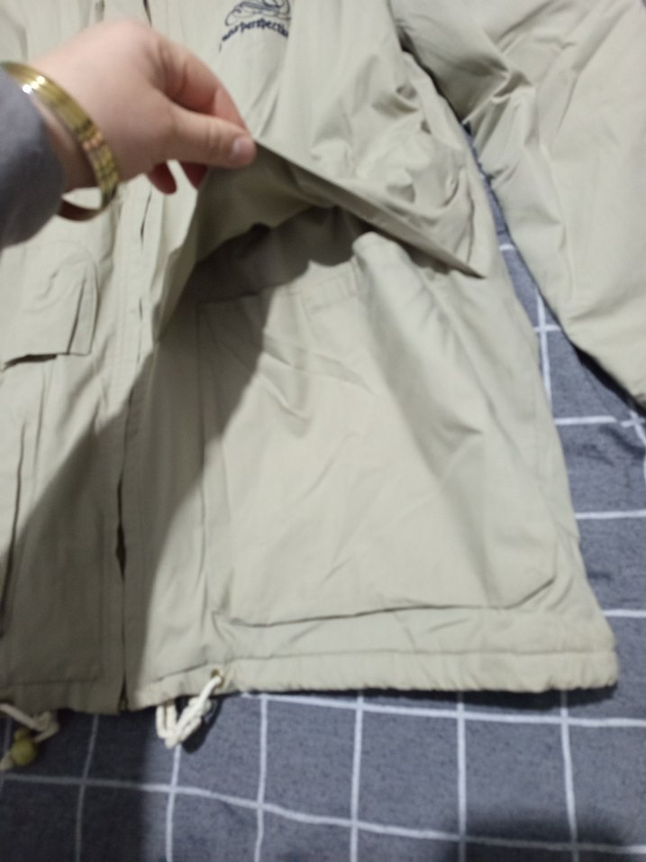 Bej Kapüşonlu Fermuarlı Mont - Görsel 3