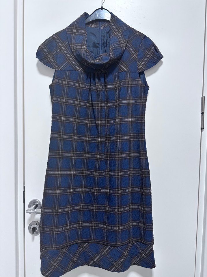 Kareli Kolsuz Midi Elbise - Görsel 2