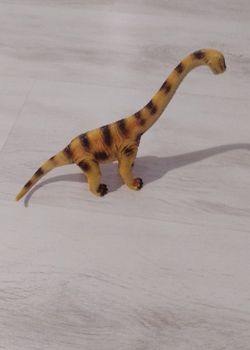 Renkli Kahverengi Dinozor Figürü
