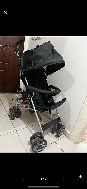 Siyah baston bebek arabası
