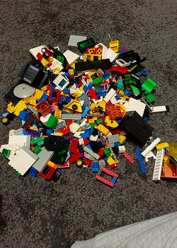 Çeşitli Renkli Lego Parçaları