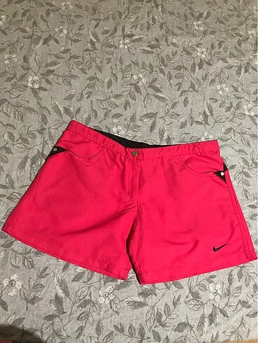 Fusya Nike deniz şortu sıfır