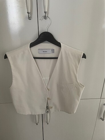 Bershka beyaz yelek
