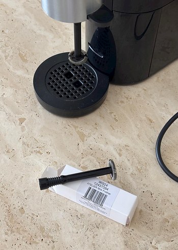 Nespresso s85 Siyah Kahve Makinesi - Görsel 5