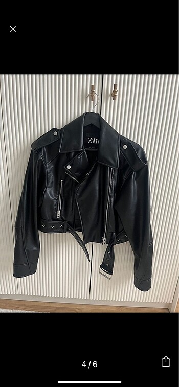 xs Beden siyah Renk Zara deri ceket