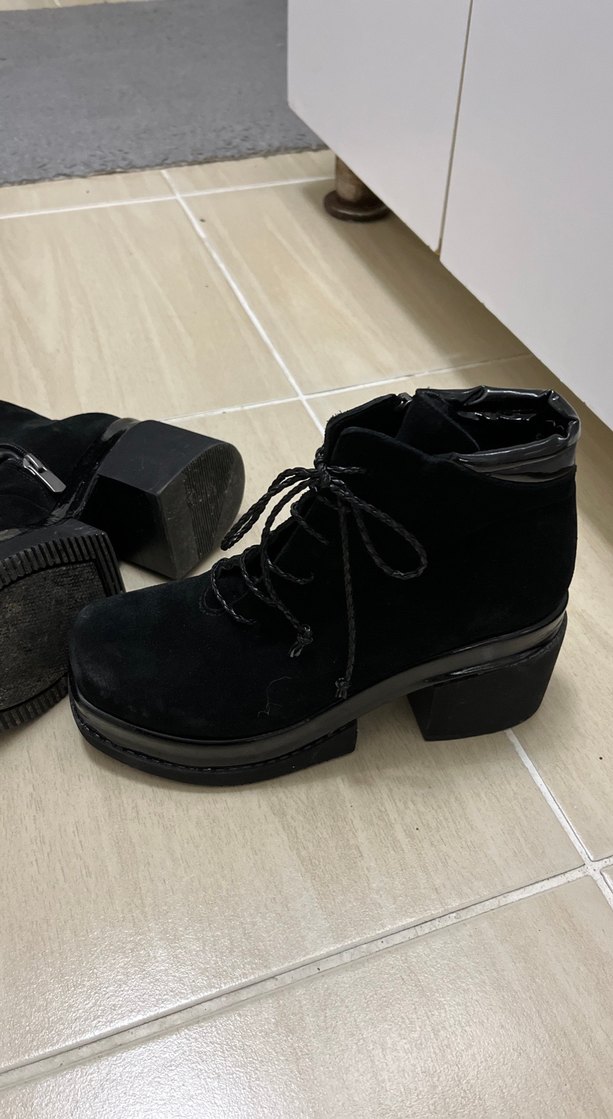 Siyah Süet Platform Topuklu Gotik Kadın Bot - Görsel 3