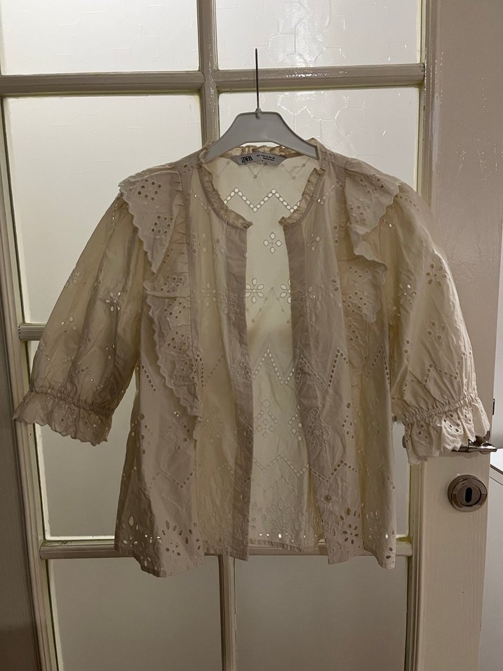 Bej Dantel Nakışlı Keten Bluz - Görsel 2