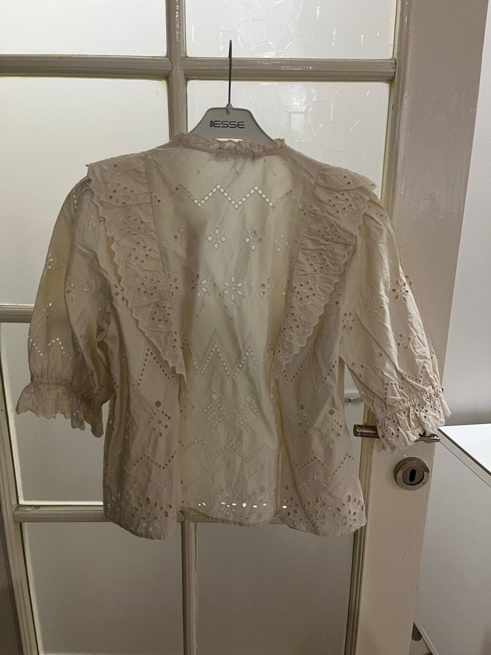 Bej Dantel Nakışlı Keten Bluz - Görsel 4