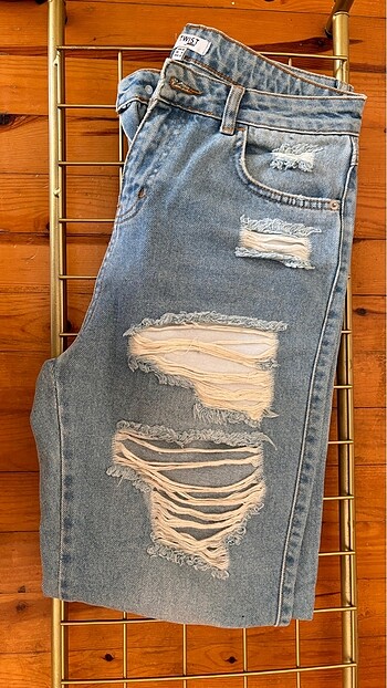 Twist yirtik jean