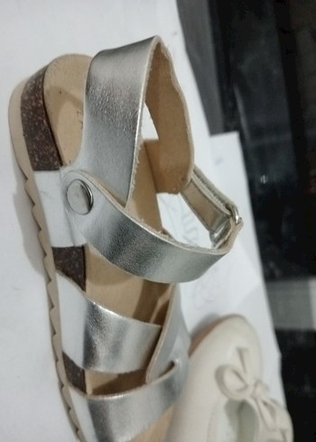 Beyaz Lastikli Kız Çocuk Babet - Görsel 5