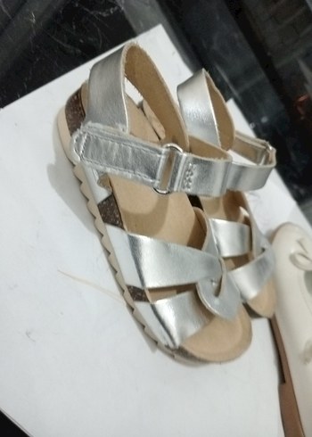 Beyaz Lastikli Kız Çocuk Babet - Görsel 4