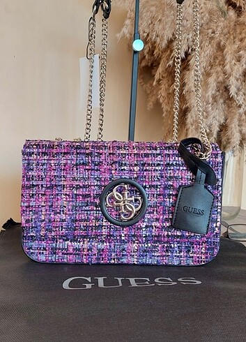 Guess kadın askılı kol çantası 